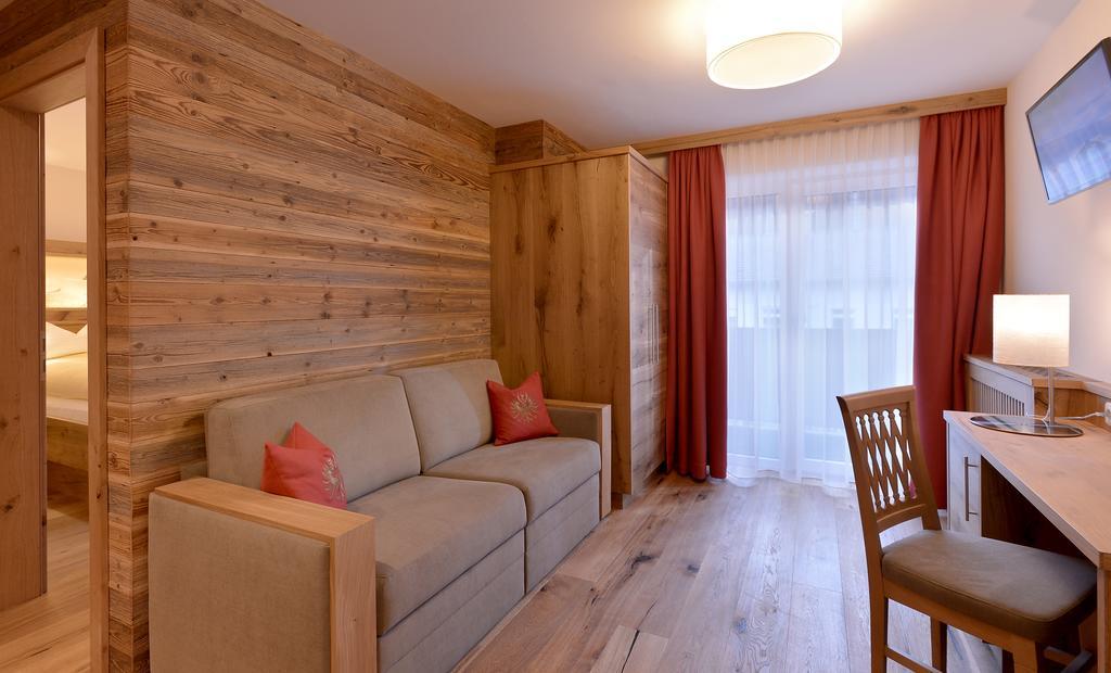 Hotel Garni Tirolerhof Hopfgarten im Brixental Ruang foto